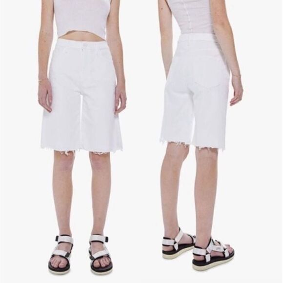 Mother Women's White The Undercover Knee Fray Short Size 24 $228 - Picture 1 of 7